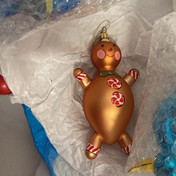 Assorted 9 Blown Glass Christmas ornament. - Picture 9 of 10